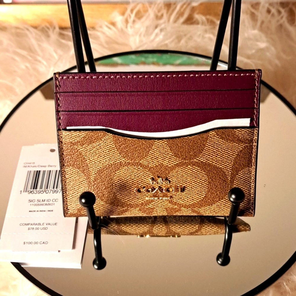 Coach Signature NWTs Slim Card Case
